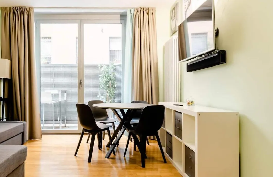 Central Studio Apartment - 24H Self Checkin-1